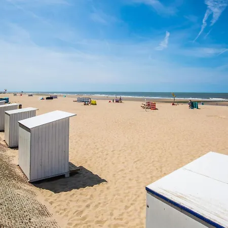 Cozy Near The Sea アパート